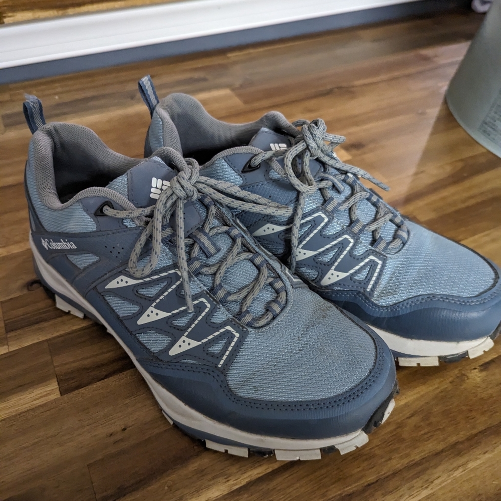 Columbia Hiking Shoe Size 9